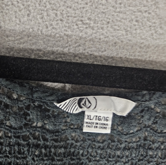 Volcom Lost Days Top Coquette Crochet Tank Top Gray Aubre Scoopneck Sheer XL - Picture 2 of 7